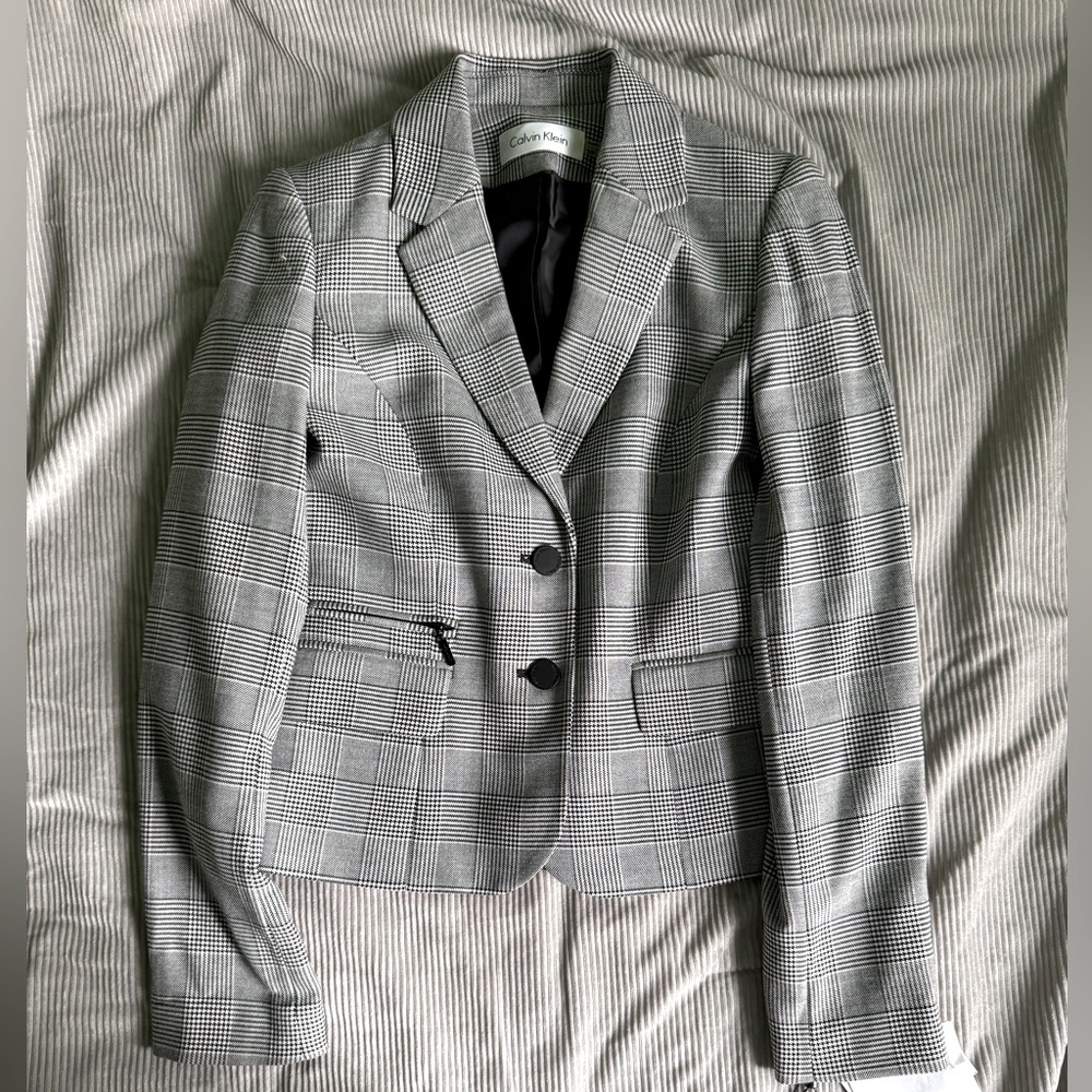 CALVIN KLEIN - Black, Plaid Blazer in Size 2P. Brand New with tags.